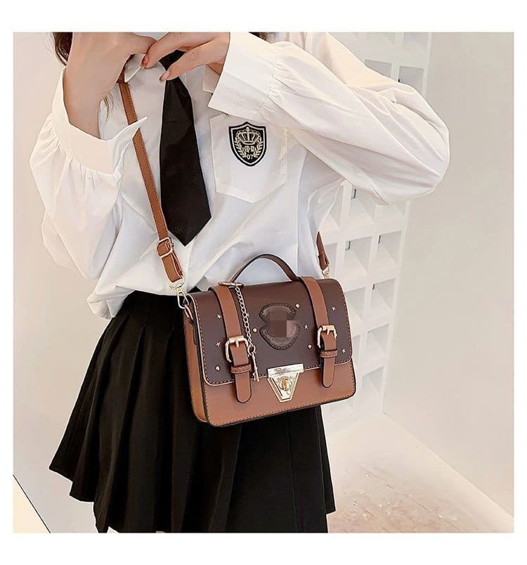 Hogwarts Satchel 19